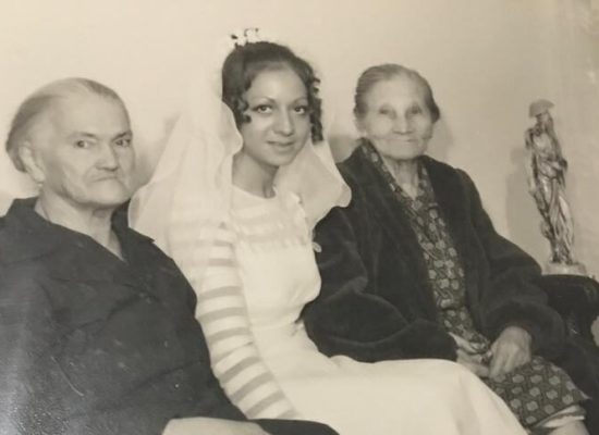 Do lado esquerdo minha bisavó (mãe do meu avô Antônio dona Maria Longarite Austríaca) minha mãe no meio - e a minha bisavó (mãe da minha avó Maria - dona Maria Nunes Espanhola)